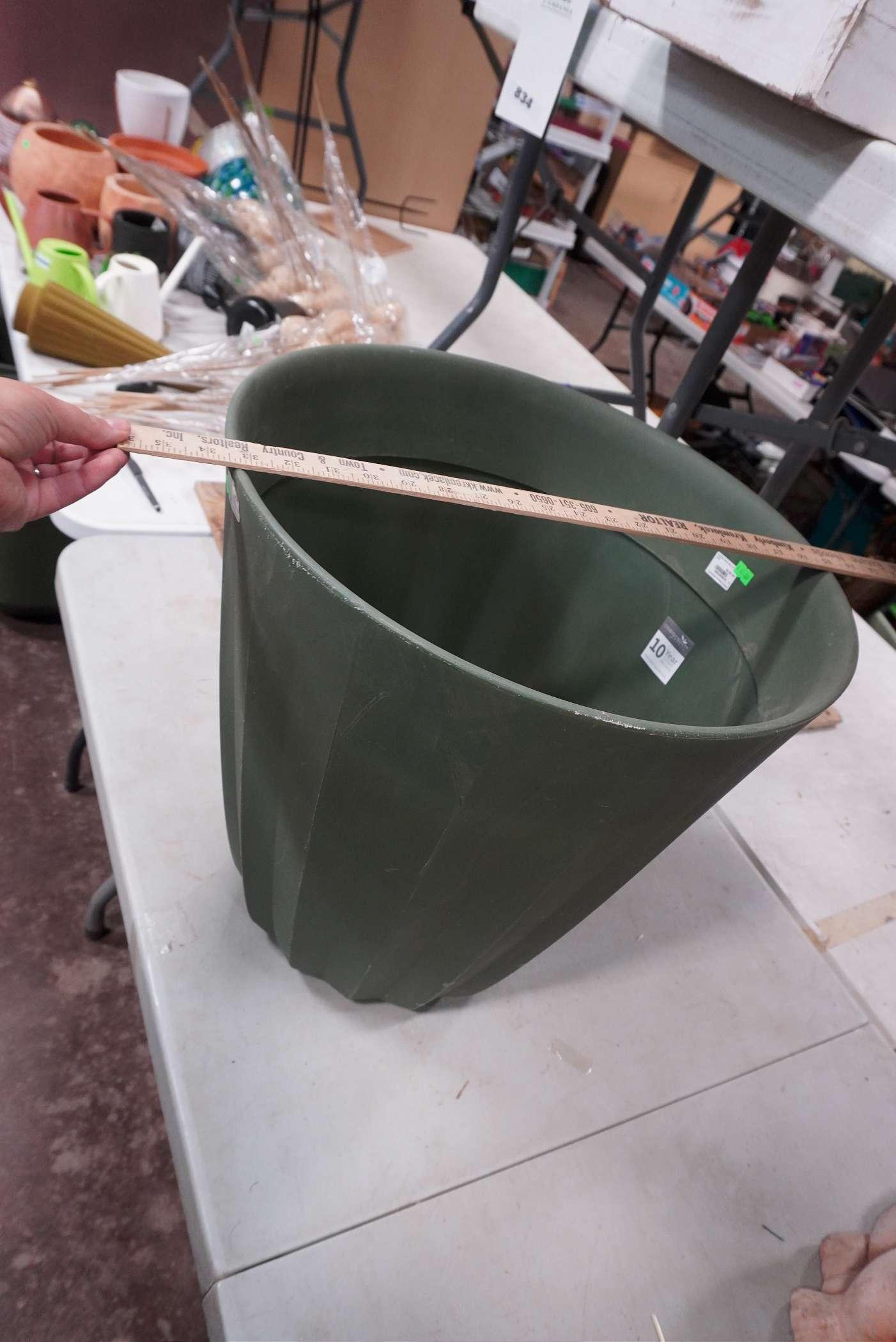 Pleat Olive 19" Planter