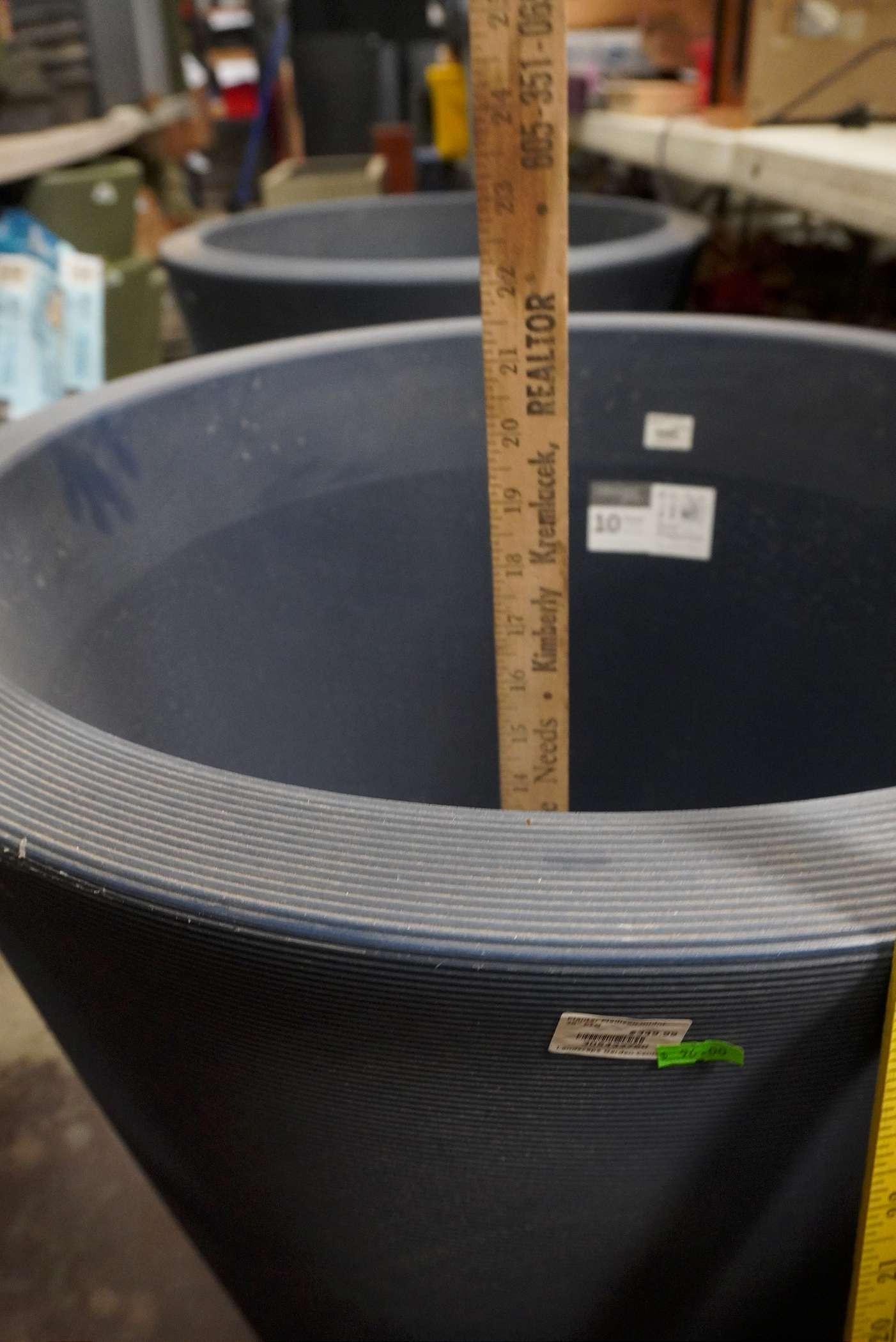 26" Madison Midnight Planter (Using Yardsticks To Measure)