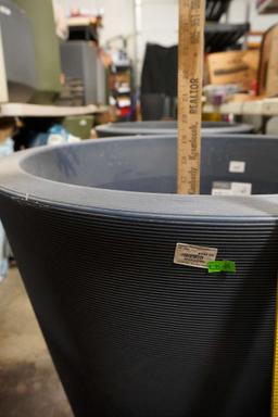 26" Madison Midnight Planter (Using Yardsticks To Measure)