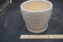 White Laser Pot W/ Saucer 6"