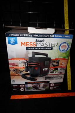 Shark Messmaster Wet/Dry Vacuum
