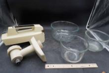 Mixer & 3 Glass Mixing Bowls