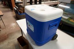 Igloo Ice Cube Wheeled Cooler (60 Quart) W/ Bunch O Balloons, Bubble Wand & Water Toys