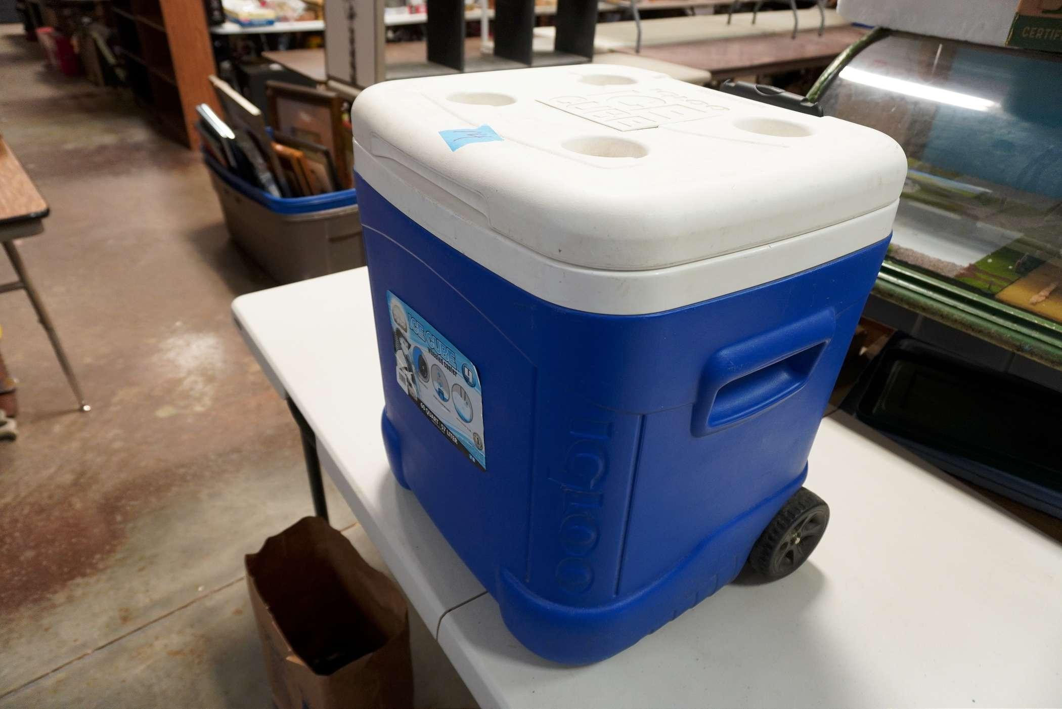 Igloo Ice Cube Wheeled Cooler (60 Quart) W/ Bunch O Balloons, Bubble Wand & Water Toys