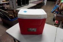 Igloo 38 Can Wheeled Cooler