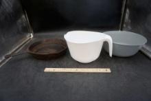 Wagner Ware Cast Iron Skillet, Plastic Batter Bowl & Bowl
