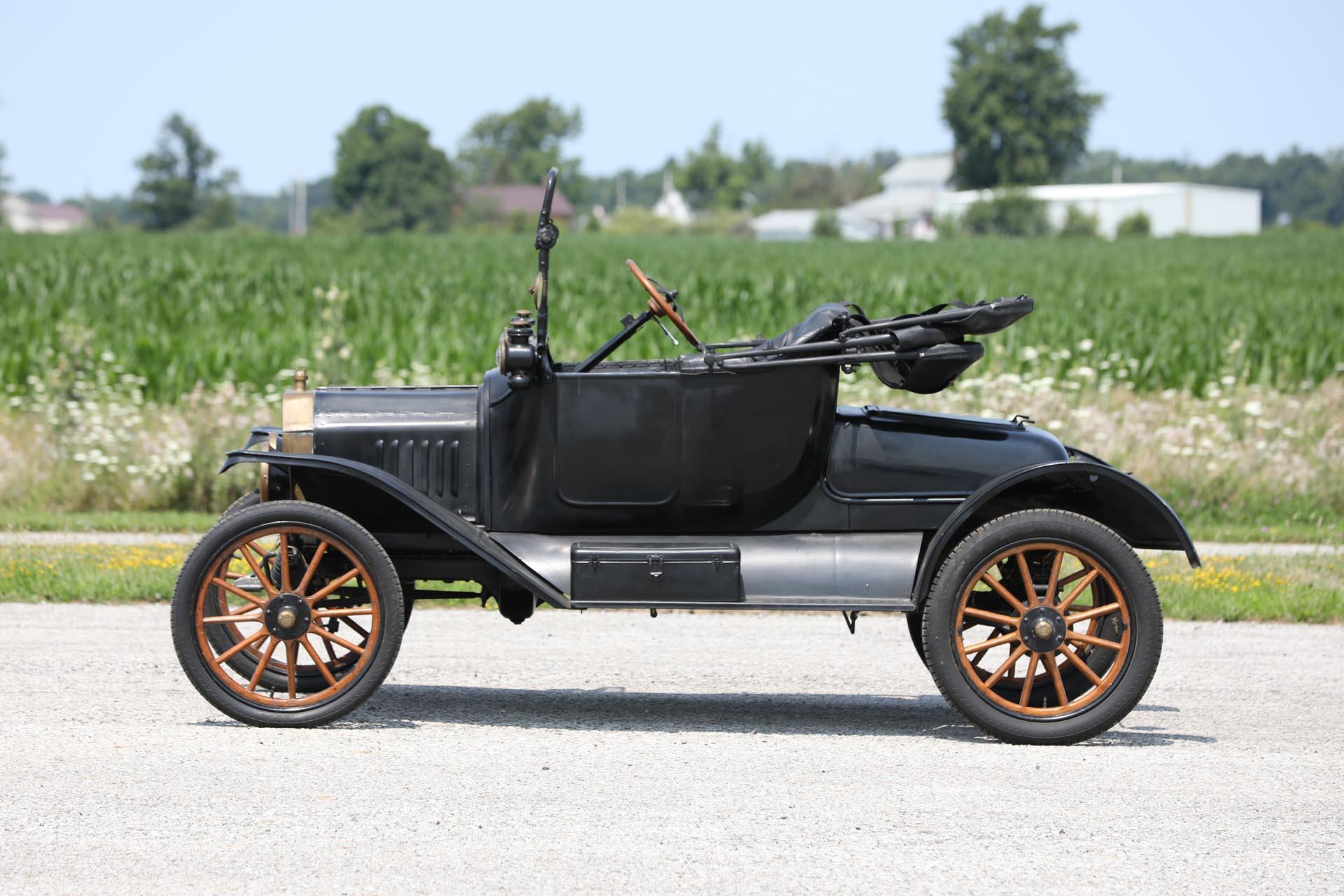 1914 Ford Model T Runabout