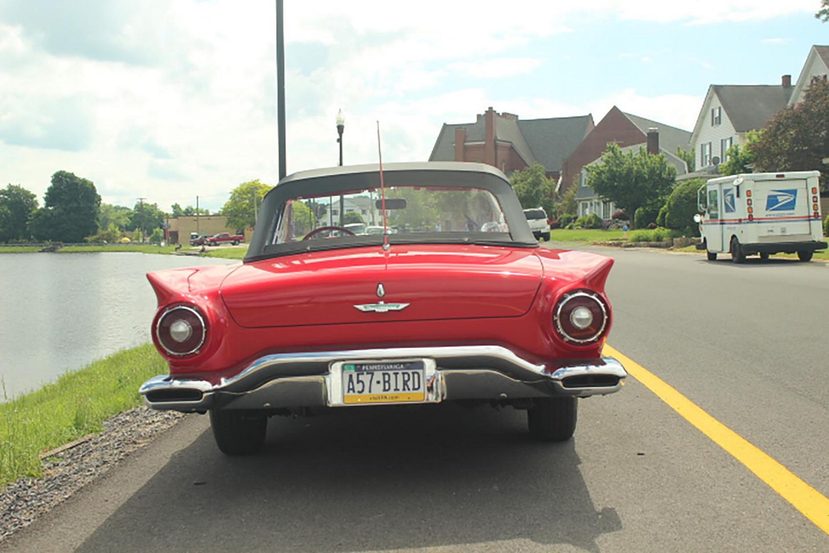 1957 Ford Thunderbird Roadster