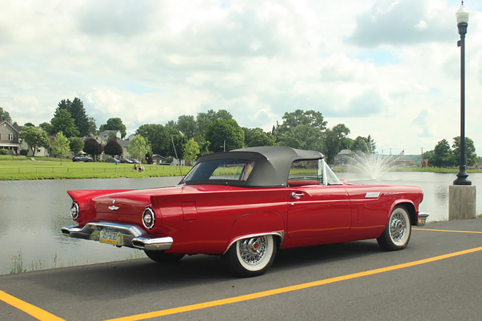 1957 Ford Thunderbird Roadster