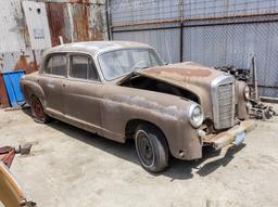 1958 Mercedes-Benz 220S Ponton Sedan