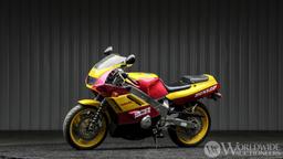 1992 Yamaha FZR600 Vance and Hines Replica