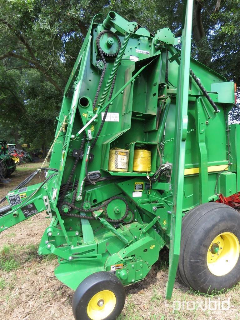 John Deere 569 Baler