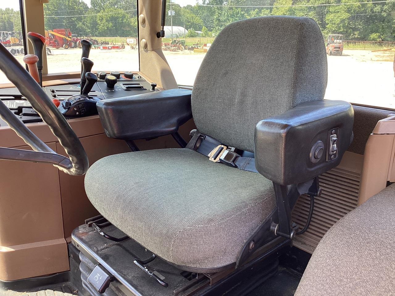 John Deere 7400 Tractor MFWD