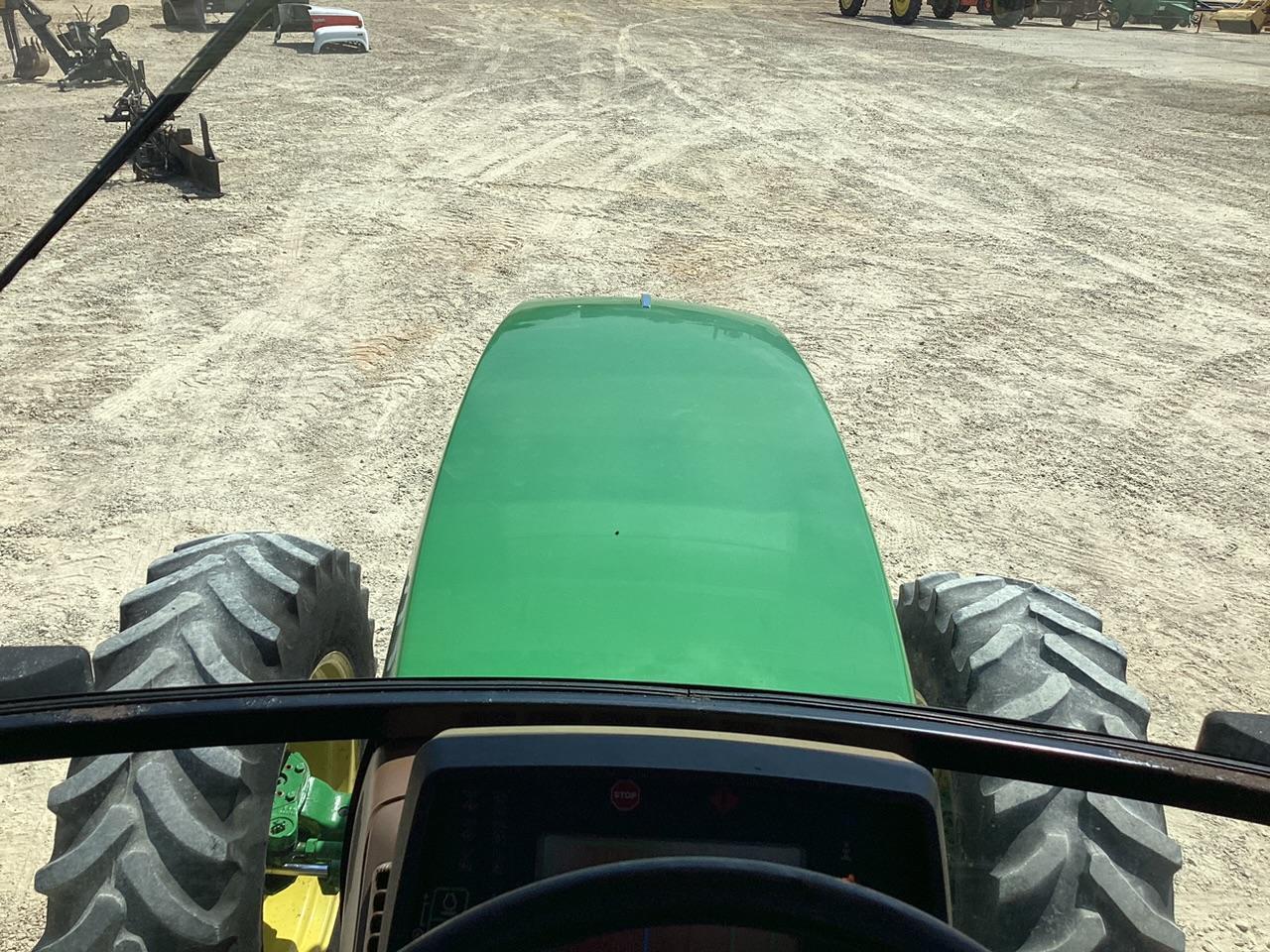John Deere 7400 Tractor MFWD