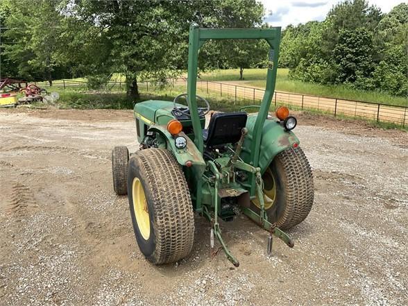 John Deere 850 Tractor 2WD