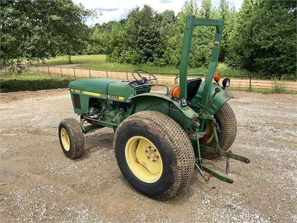 John Deere 850 Tractor 2WD