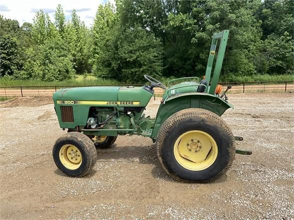 John Deere 850 Tractor 2WD