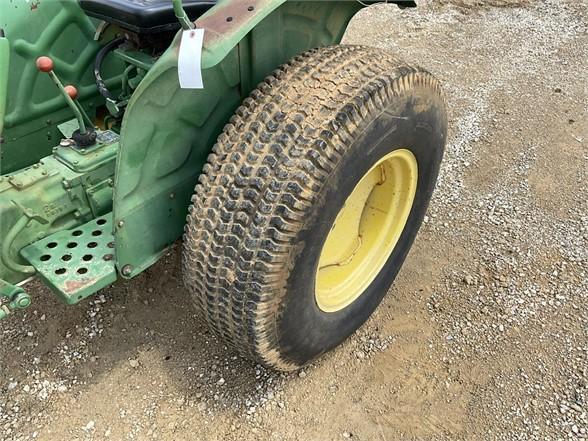 John Deere 850 Tractor 2WD