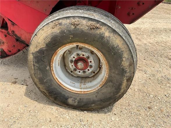 Gehl 2780 Round Baler