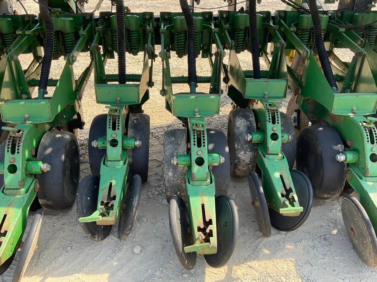 John Deere 1530 Grain Drill