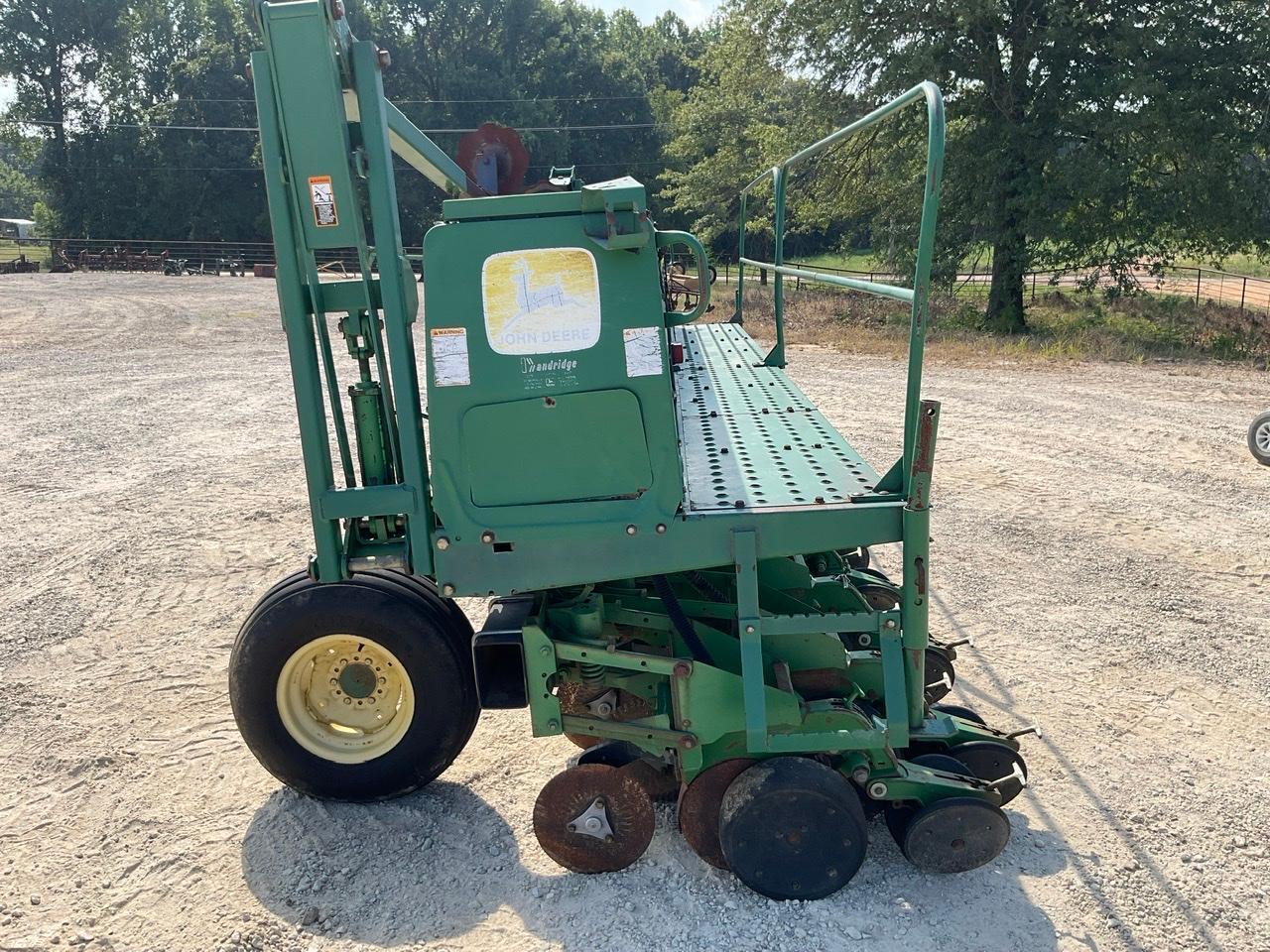 John Deere 1530 Grain Drill