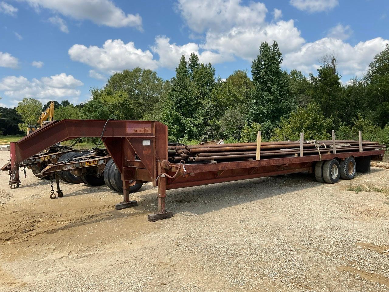 1985 Longneck Gooseneck Trailer