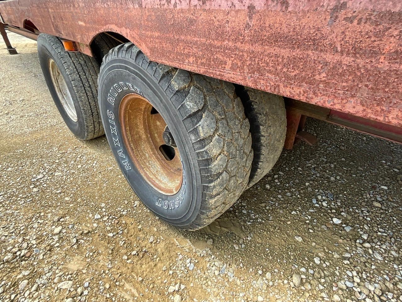 1985 Longneck Gooseneck Trailer