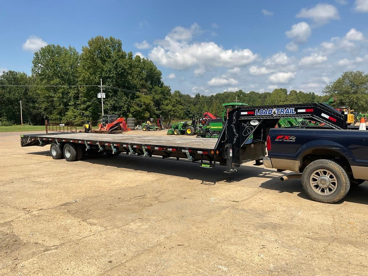 2020 Load Trail 40' Gooseneck Trailer