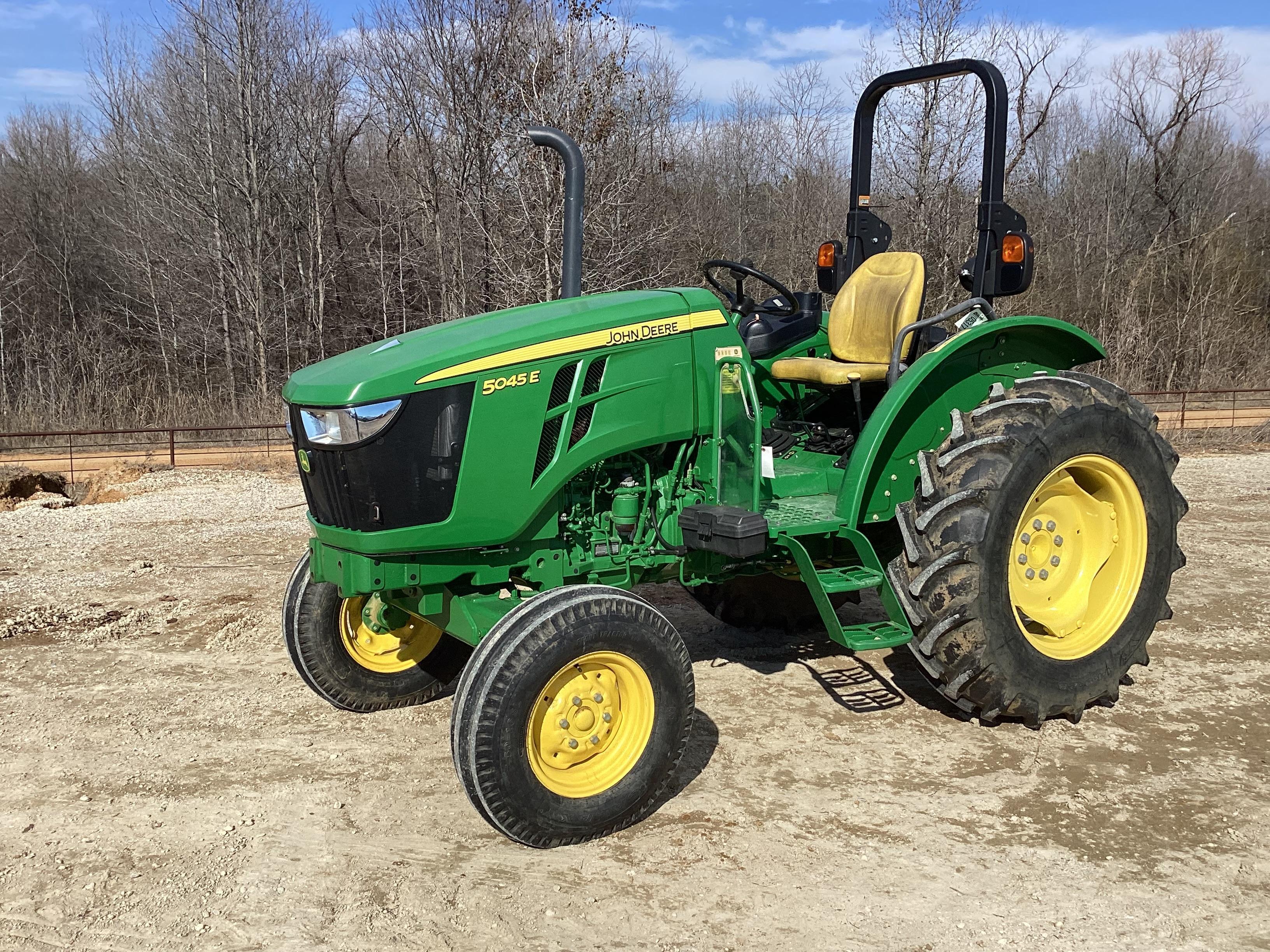 2019 John Deere 5045E Tractor 2WD