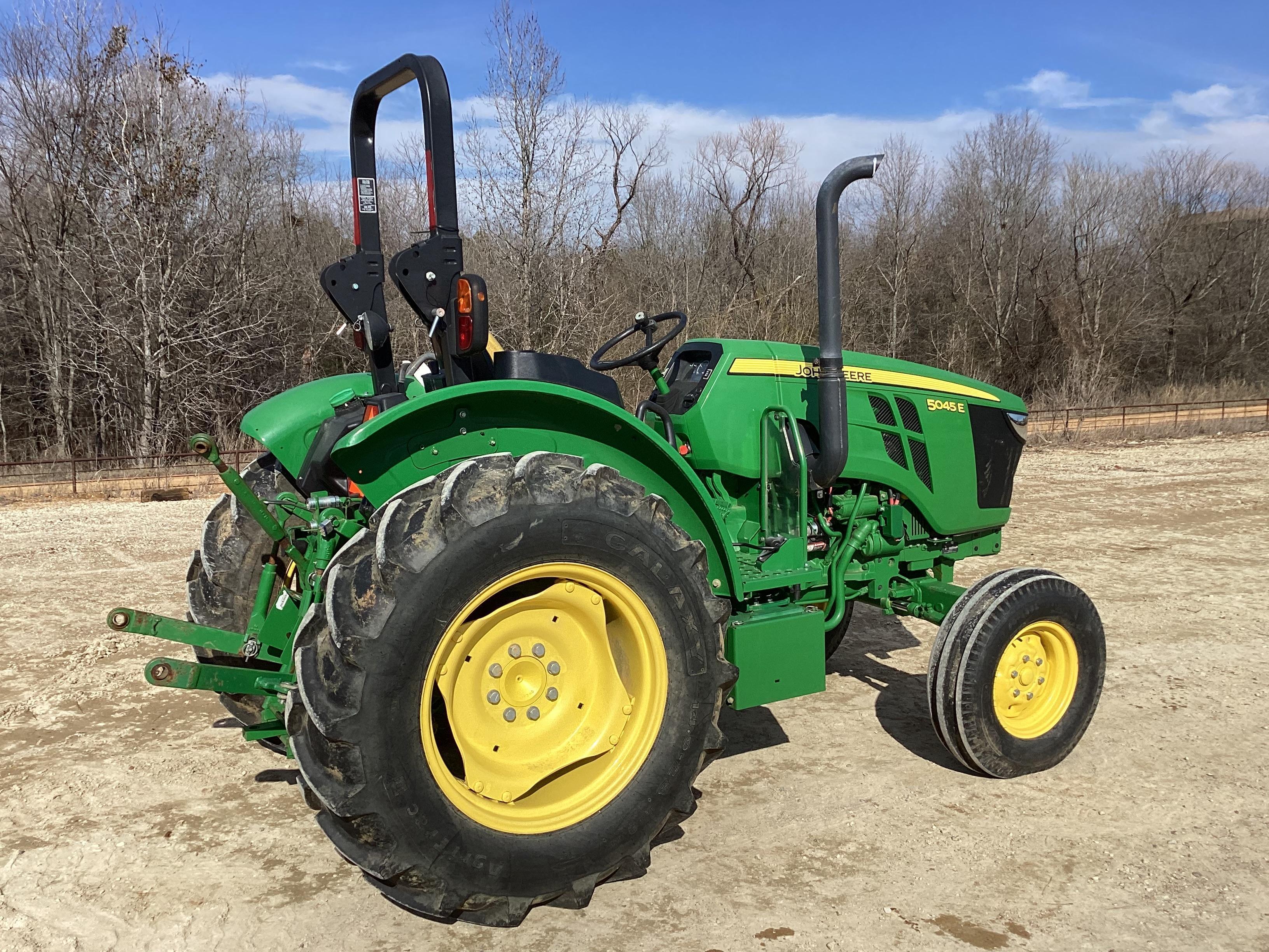 2019 John Deere 5045E Tractor 2WD