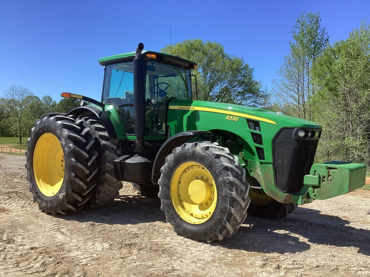 John Deere 8330 Tractor MFWD