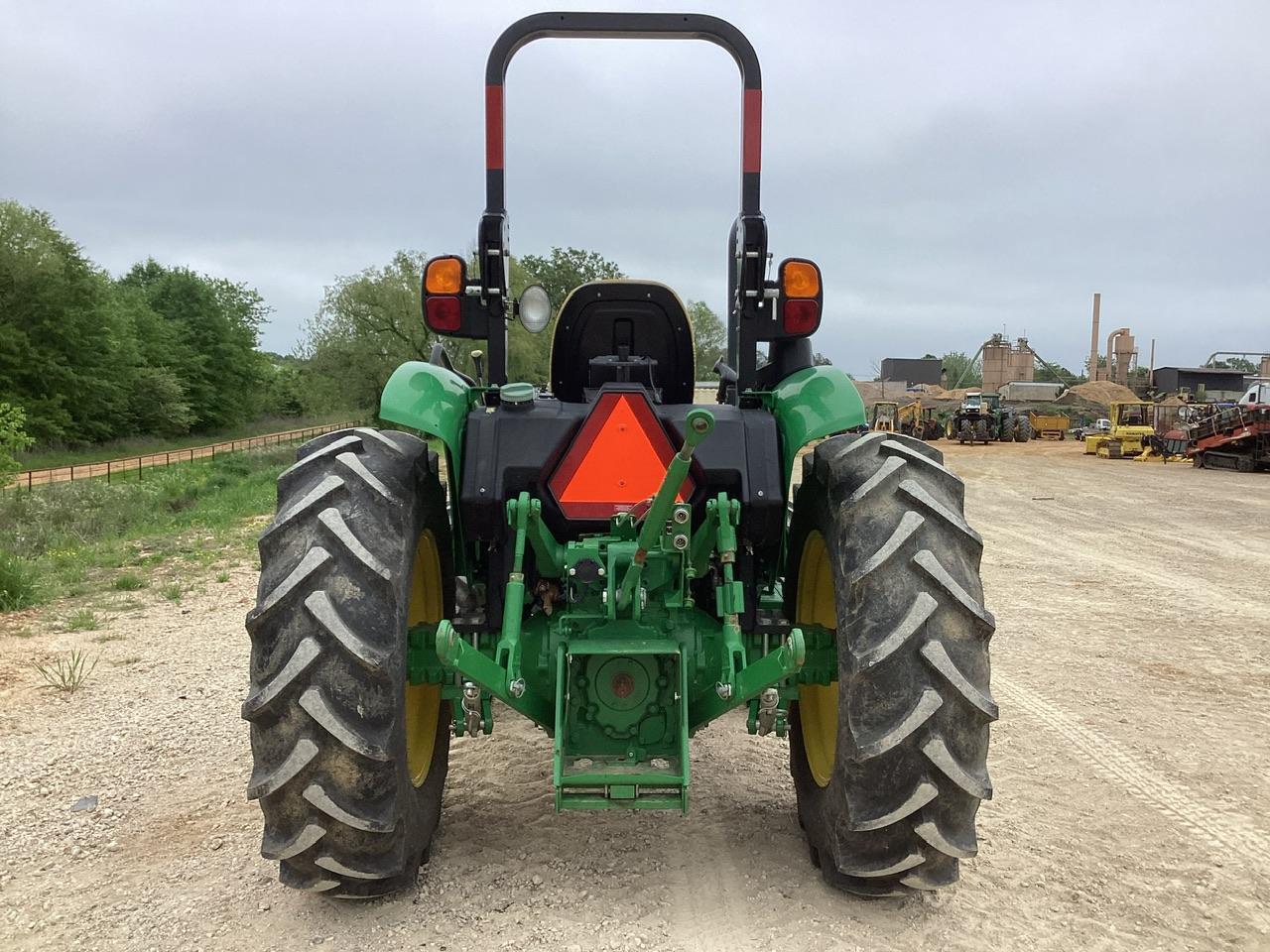 2021 John Deere 5055E Tractor MFWD Loader Ready