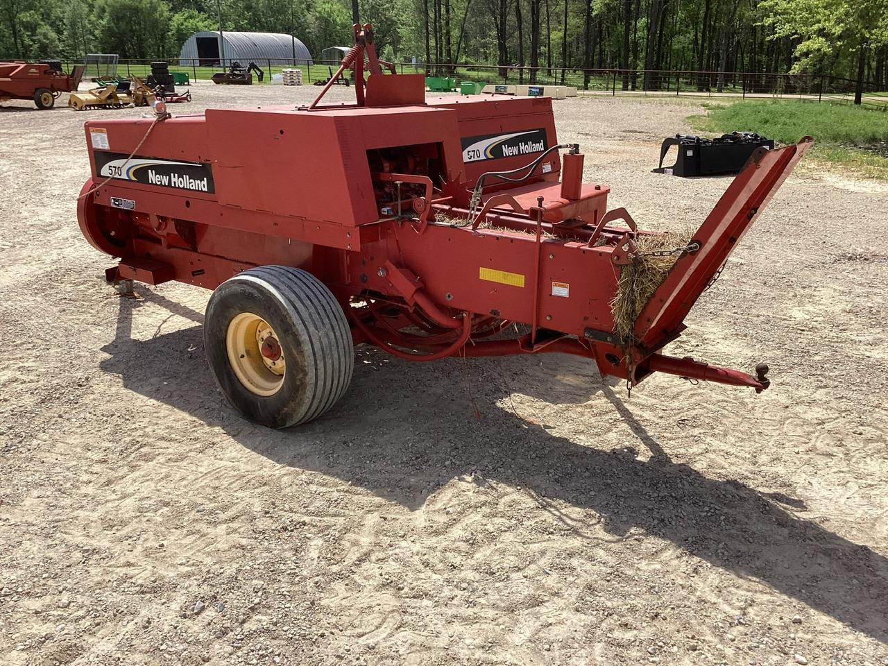 New Holland 570 Square Baler