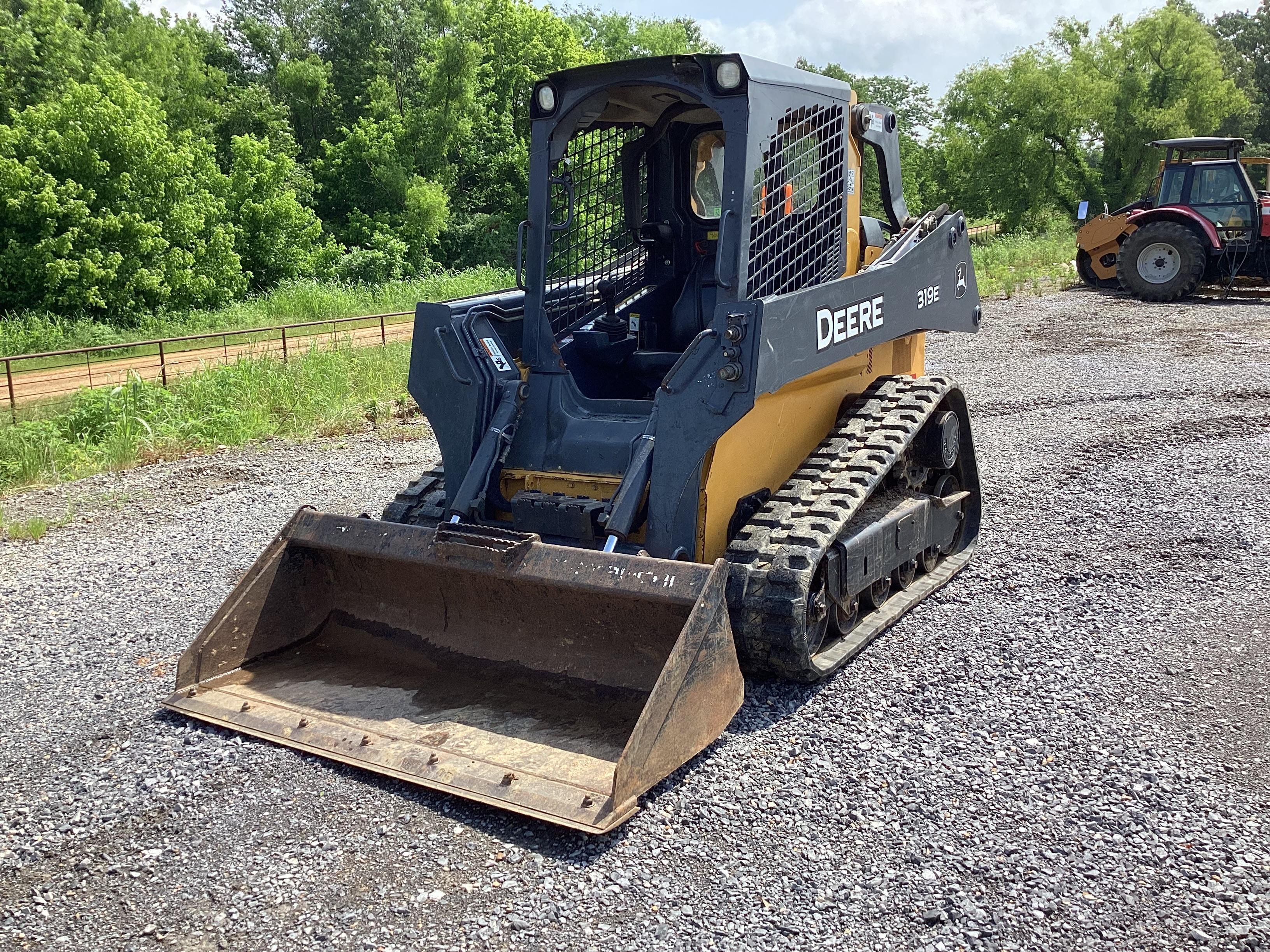 2015 Deere 319E Skid Steer