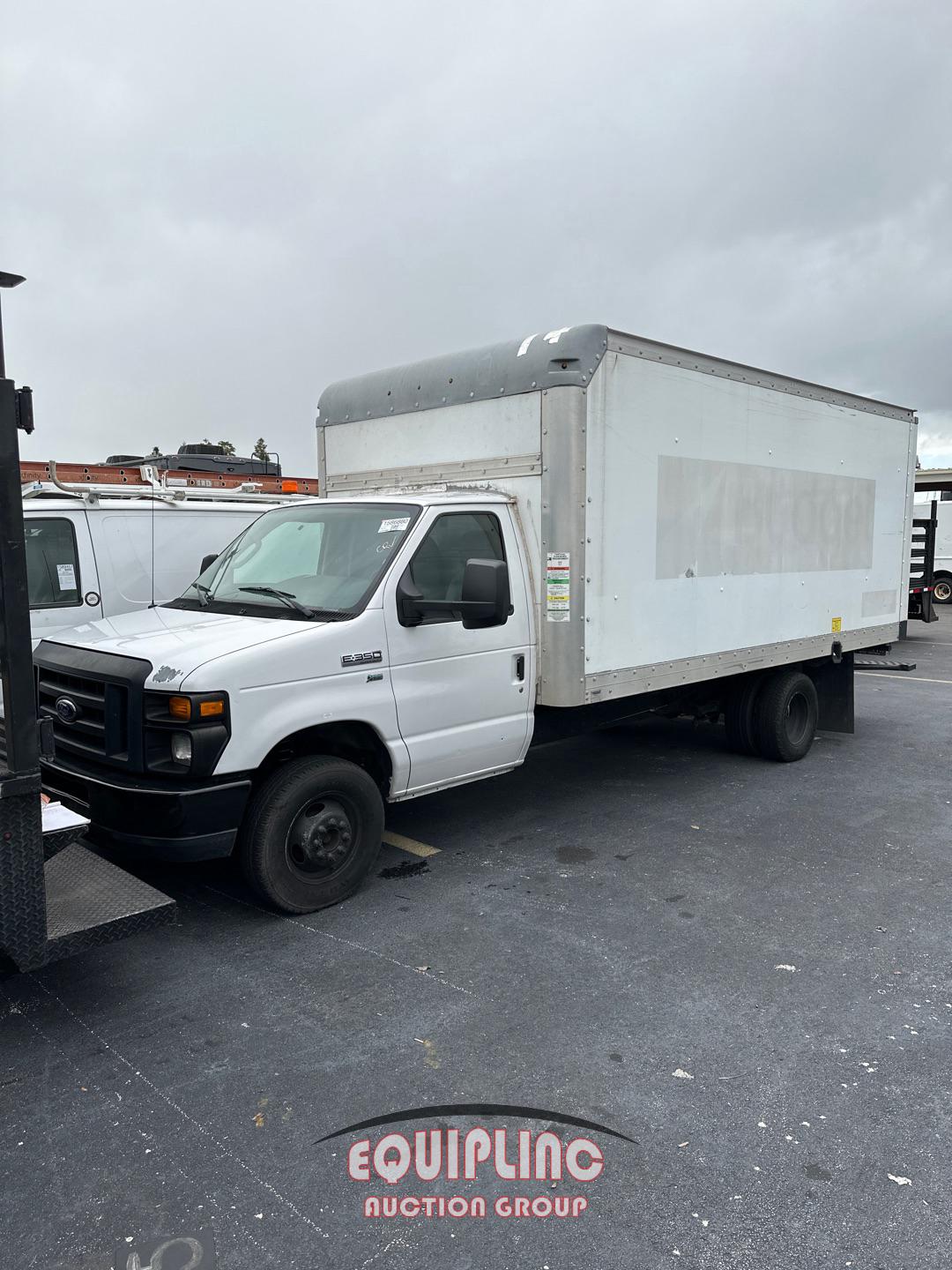 2014 FORD E350 BOX TRUCK