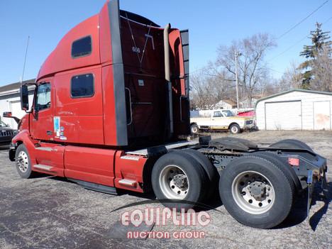 2019 VOLVO VNL860 TANDEM AXLE SLEEPER TRUCK