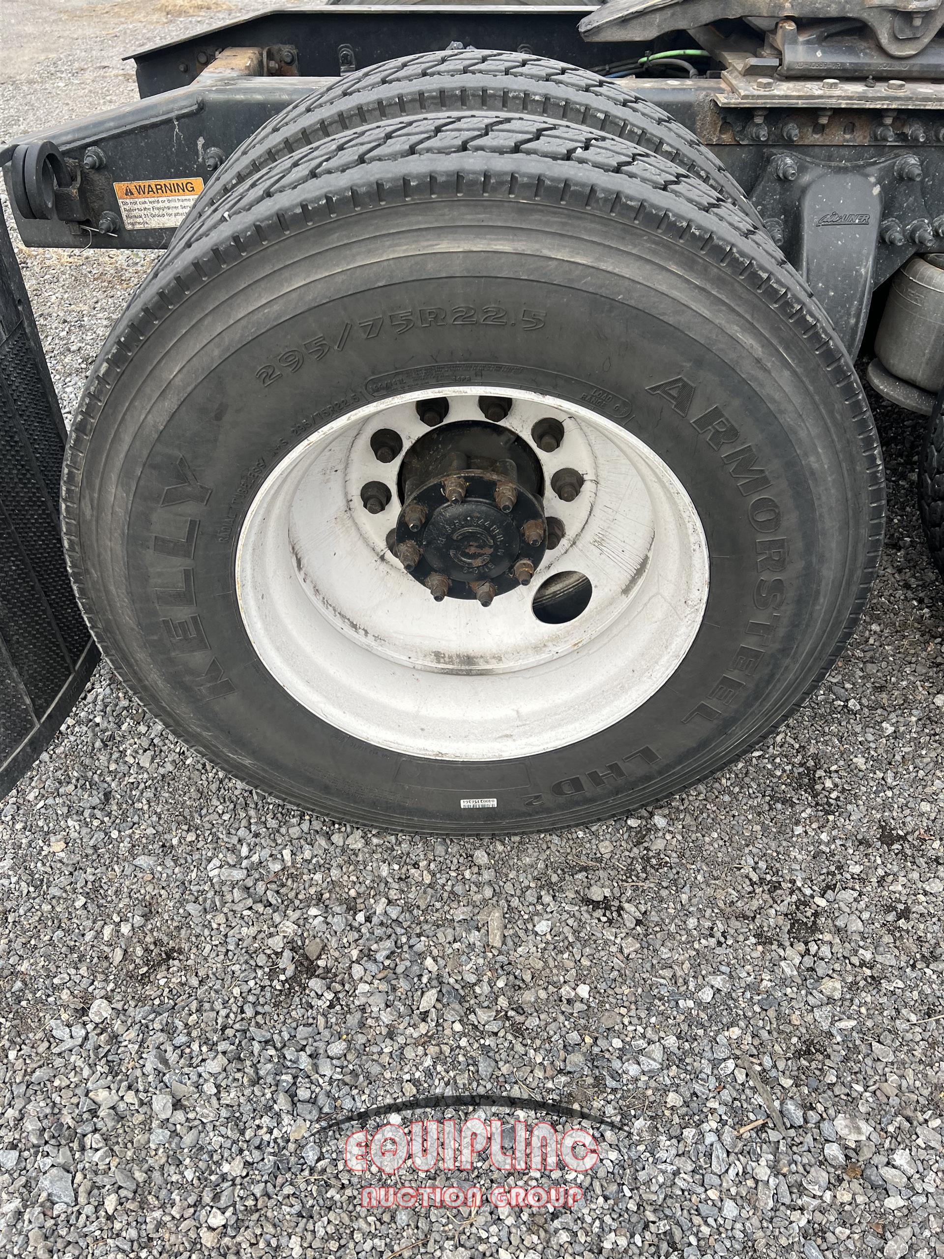 2016 FREIGHTLINER CASCADIA TANDEM AXLE DAY CAB