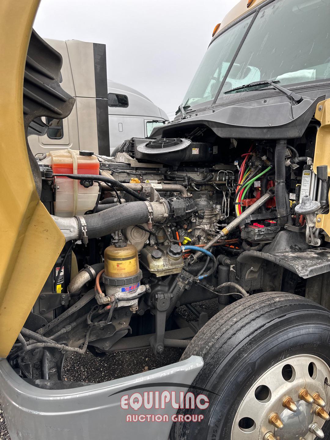 2018 FREIGHTLINER CASCADIA SLEEPER