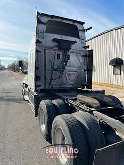 2016 FREIGHTLINER CASCADIA SLEEPER