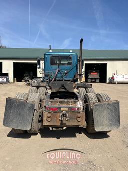 2016 MACK CHU613 PINNACLE DAYCAB