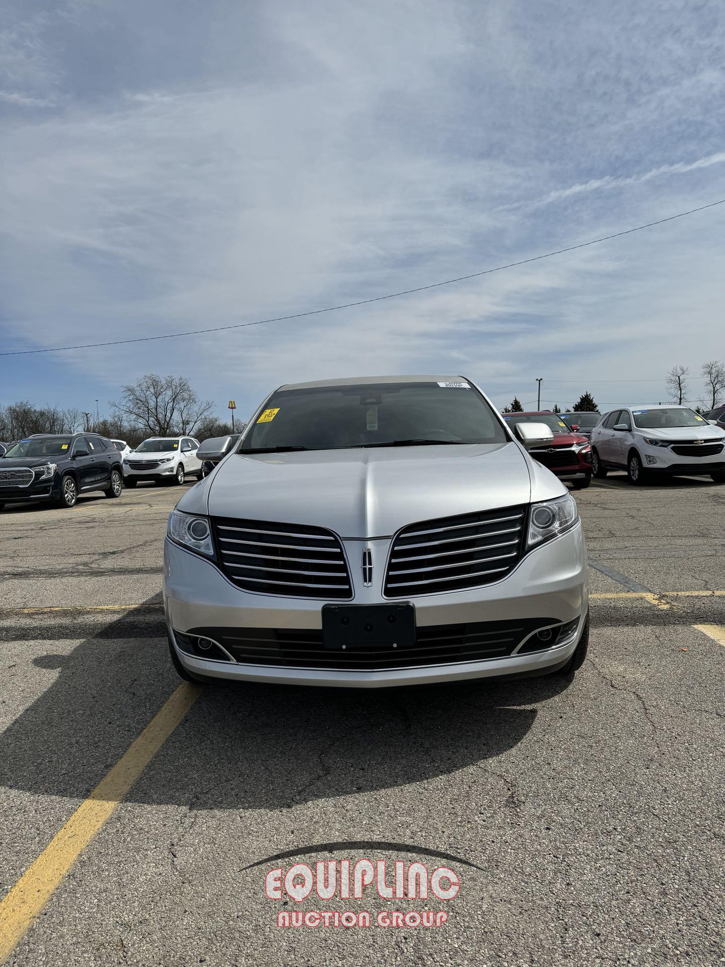 2019 LINCOLN 120-inch MKT LIMOUSINE