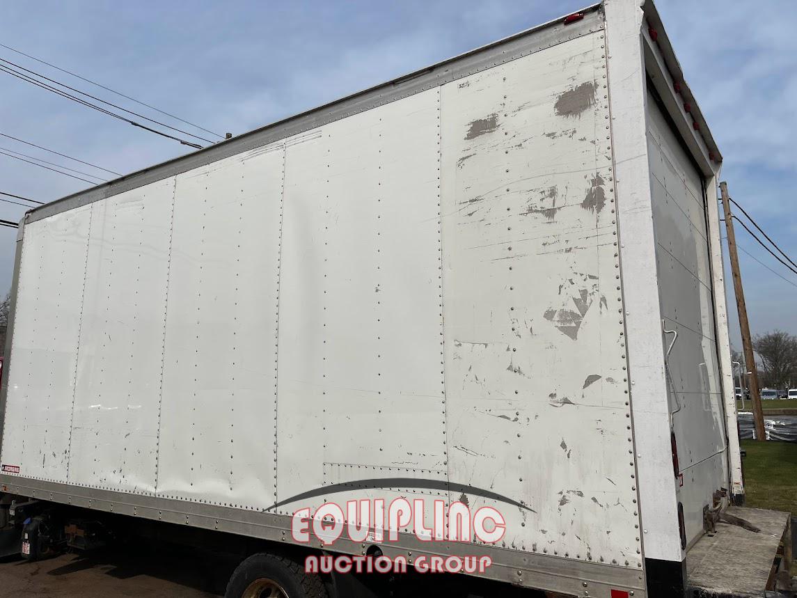 2015 ISUZU NPR BOX TRUCK WITH ROLL UP DOOR /LIFT GATE