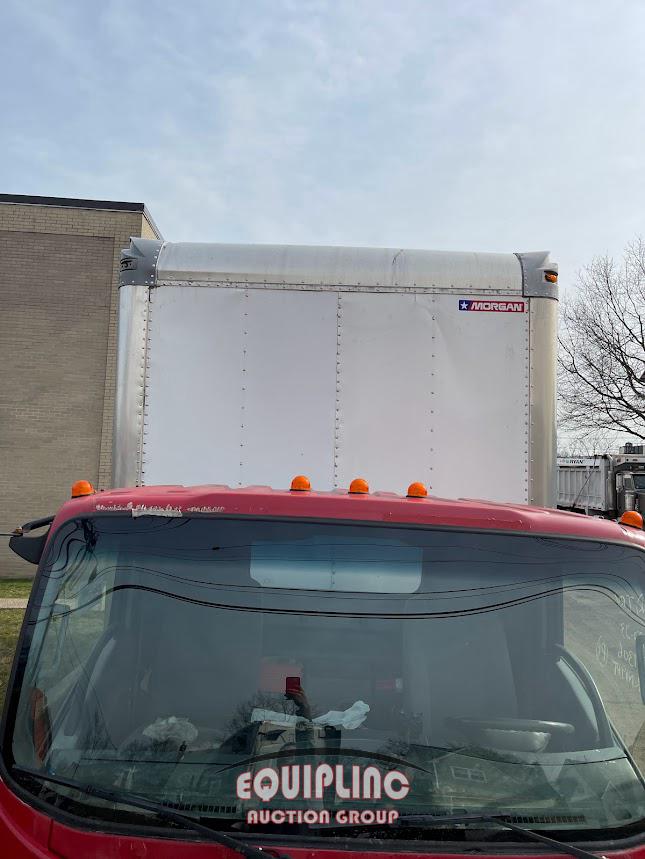 2015 ISUZU NPR BOX TRUCK WITH ROLL UP DOOR /LIFT GATE