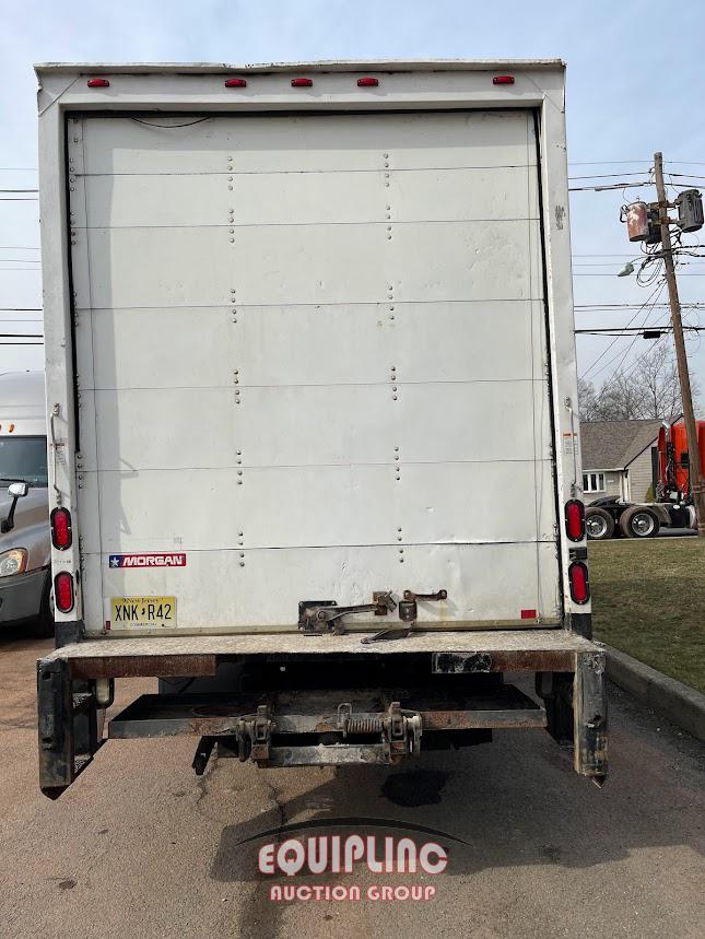 2015 ISUZU NPR BOX TRUCK WITH ROLL UP DOOR /LIFT GATE