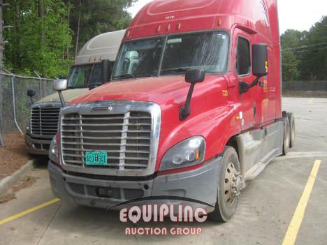 2017 FREIGHTLINER PX125064S TANDEM AXLE SLEEPER