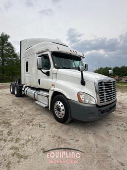 2018 FREIGHTLINER CASCADIA SLEEPER