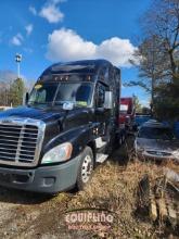 2018 FREIGHTLINER CASCADIA 125 TANDEM AXLE SLEEPER TRUCK