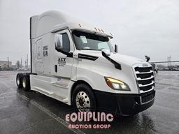 2018 FREIGHTLINER PT126SLP TANDEM AXLE SLEEPER