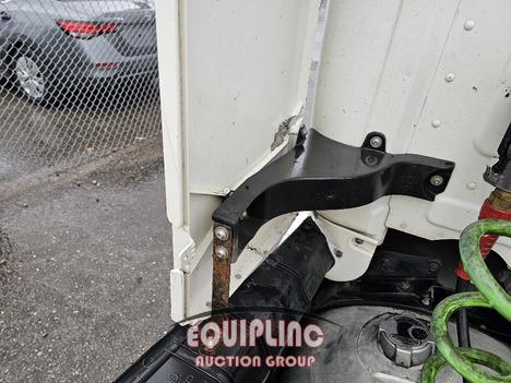 2018 FREIGHTLINER PT126SLP TANDEM AXLE SLEEPER