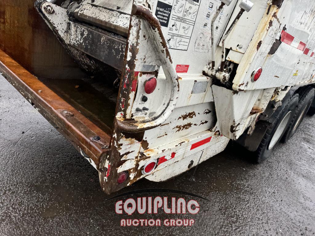 2012 Mack LEU613 REFUSE TRUCK